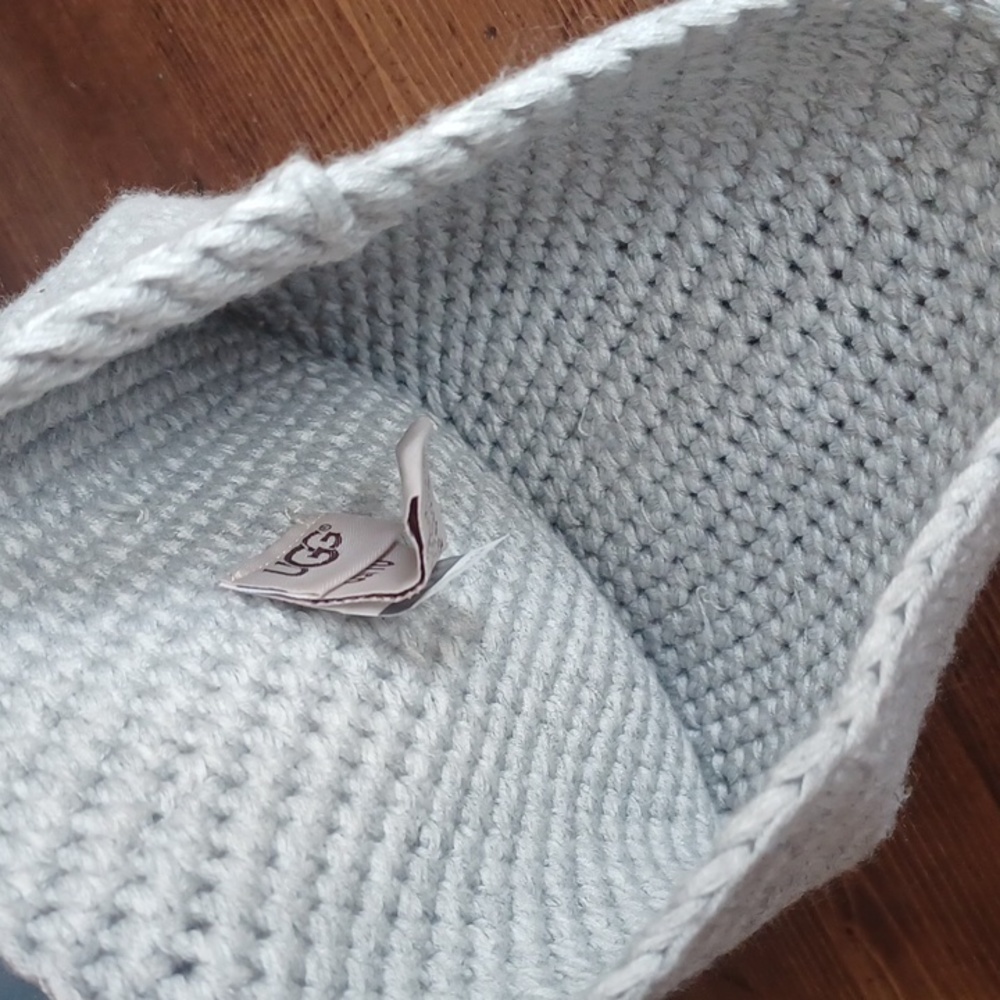 Ugg Beanie - image 6